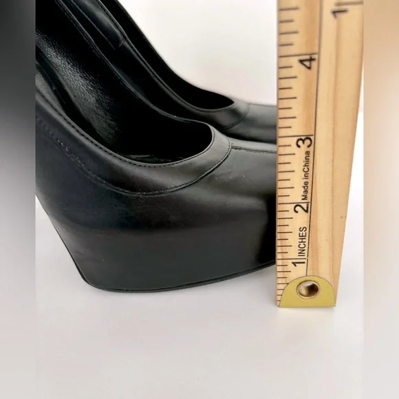 BALENCIAGA DESIGNER BLACK LEATHER PUMPS HAND MADE ITALY ALMOND TOE BUCKLE SZ 7 - Picture 13 of 16